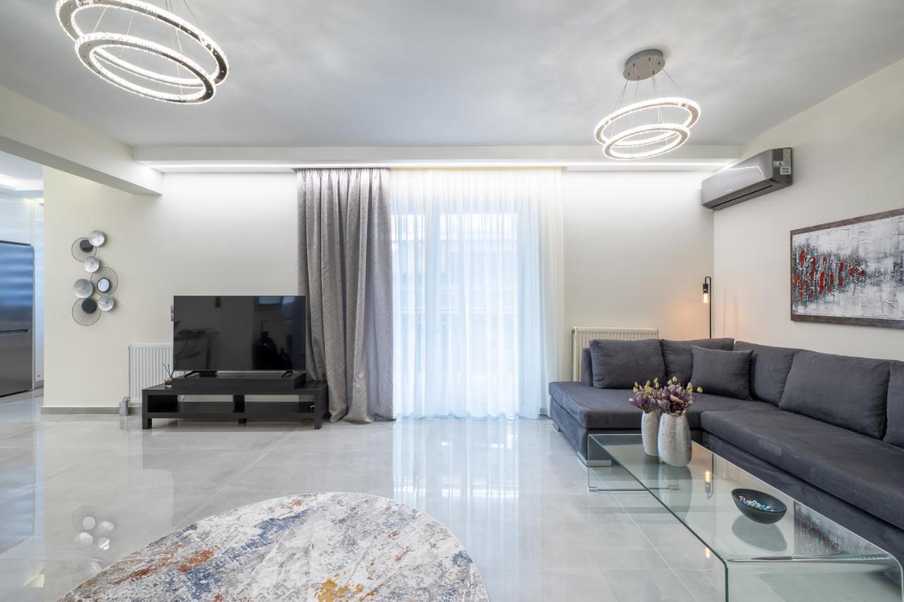 Acropolis Cozy
